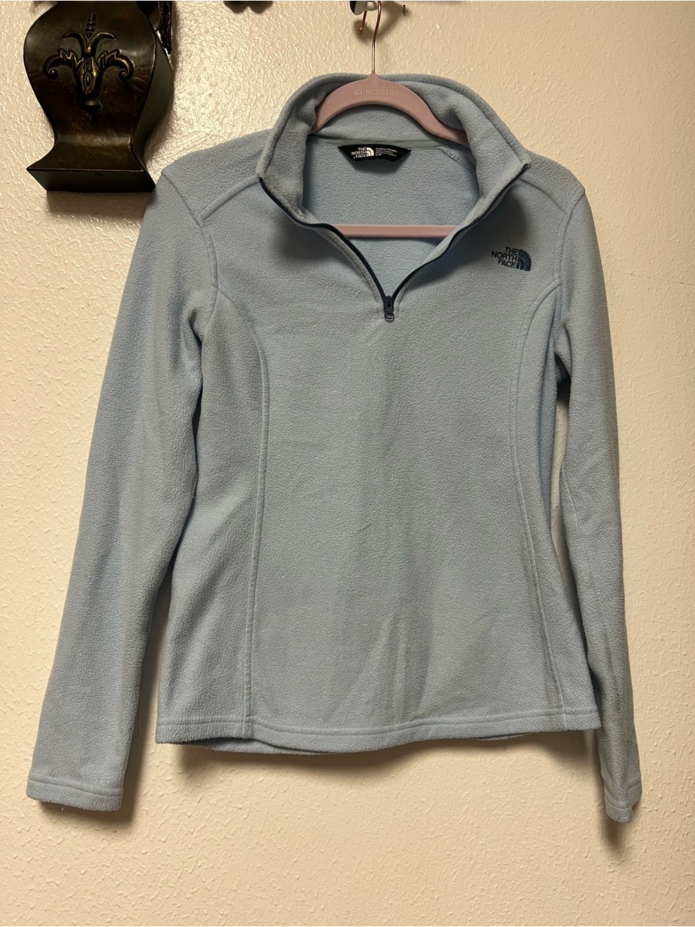 The North Face Women's Pale Blue Half-Zip Fleece Pullover